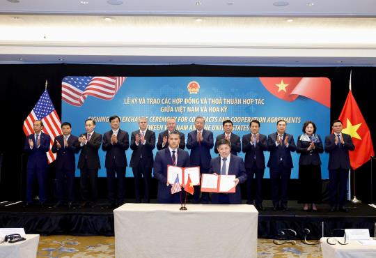 ສາຍການບິນຫວຽດເຈັດລົງນາມຂໍ້ຕົກລົງຫລາຍສະບັບ  ຮ່ວມກັບສະຖາບັນການເງິນ ຂອງສະຫະລັດອາເມລິກາ